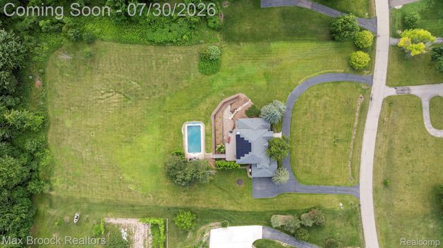 6827 Strawberry Lane, Independence Charter Township, MI 48348
