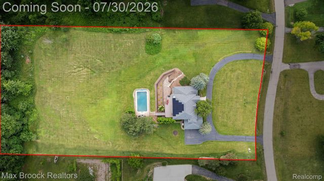 6827 Strawberry Lane, Independence Charter Township, MI 48348