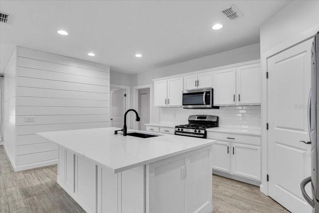 11790 FOREST PARK CIRCLE, Bradenton, FL 34211