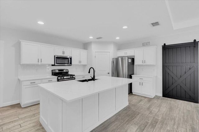 11790 FOREST PARK CIRCLE, Bradenton, FL 34211