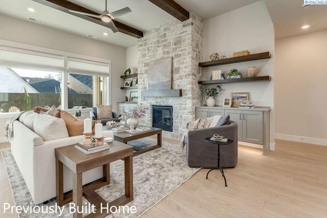 5708 Flathead Ave., Pasco, WA 99301