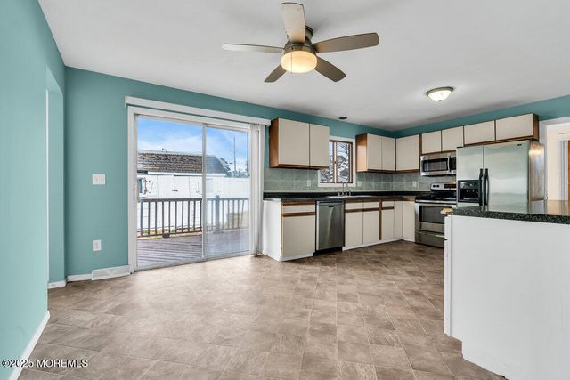 1841 2nd Avenue, Toms River, NJ 08757