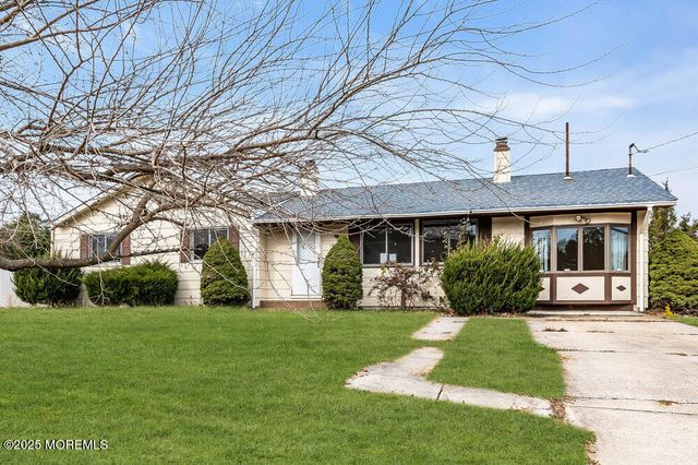 1841 2nd Avenue, Toms River, NJ 08757