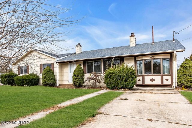 1841 2nd Avenue, Toms River, NJ 08757