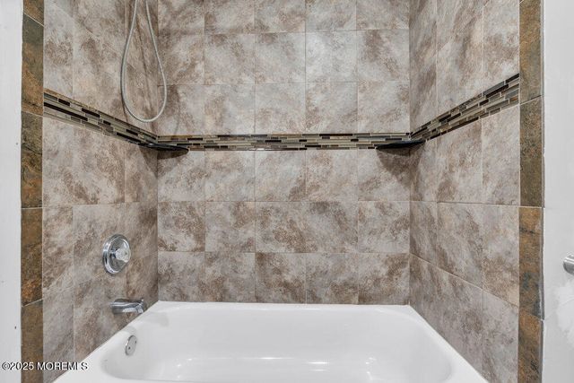 1841 2nd Avenue, Toms River, NJ 08757