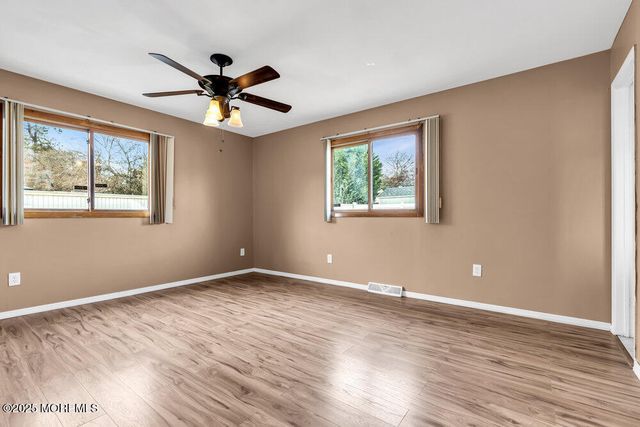 1841 2nd Avenue, Toms River, NJ 08757