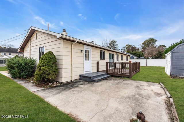 1841 2nd Avenue, Toms River, NJ 08757