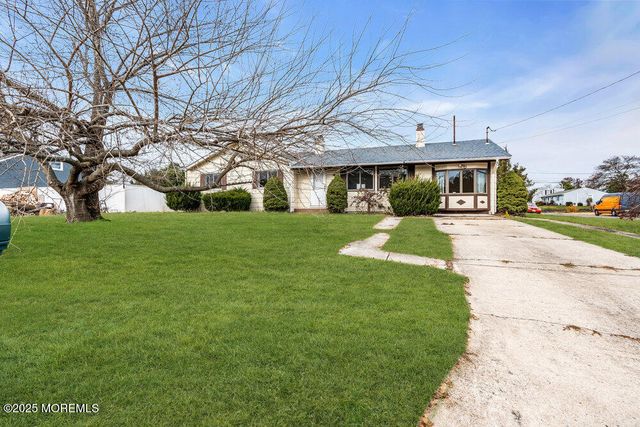 1841 2nd Avenue, Toms River, NJ 08757