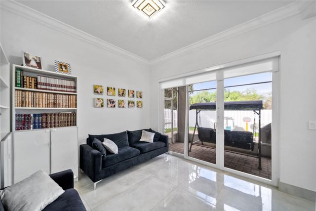 4916 SW 38th Way, Hollywood, FL 33312