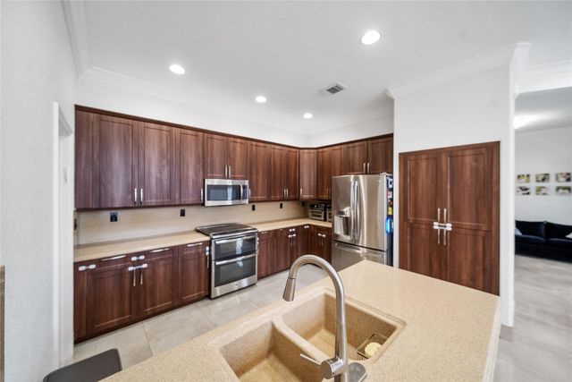 4916 SW 38th Way, Hollywood, FL 33312