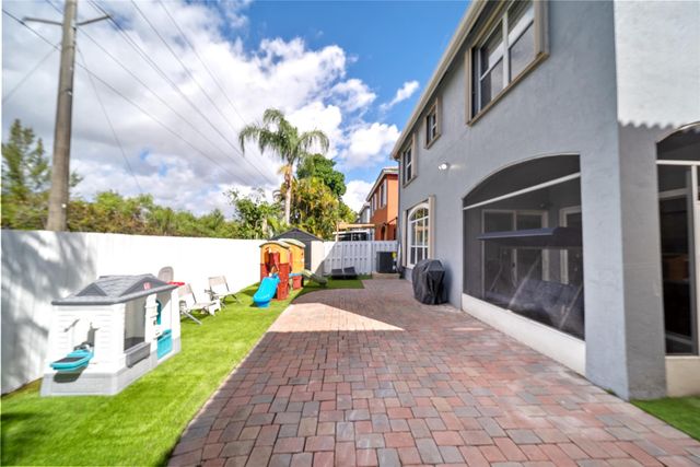 4916 SW 38th Way, Hollywood, FL 33312