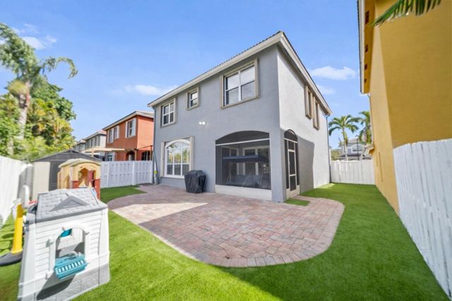 4916 SW 38th Way, Hollywood, FL 33312