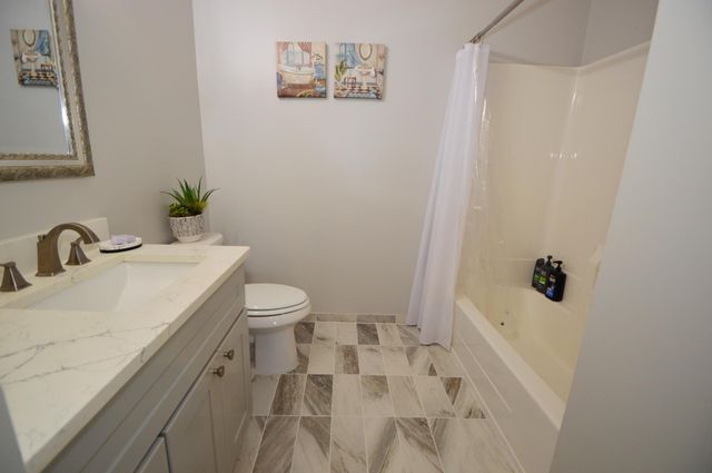 1465 Mcintosh Circle, Shakopee, MN 55379