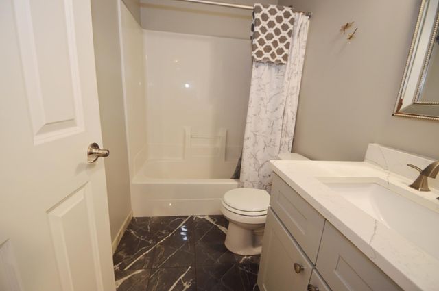 1465 Mcintosh Circle, Shakopee, MN 55379