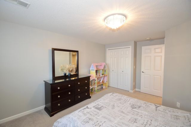 1465 Mcintosh Circle, Shakopee, MN 55379
