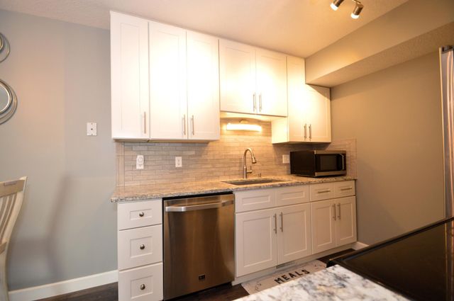 1465 Mcintosh Circle, Shakopee, MN 55379