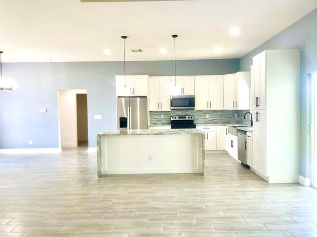 1260 Larkspur Street SE, Palm Bay, FL 32909