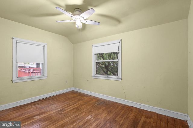 1711 GIRARD ST NE, Washington, DC 20018