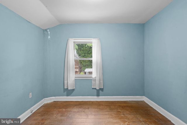 1711 GIRARD ST NE, Washington, DC 20018