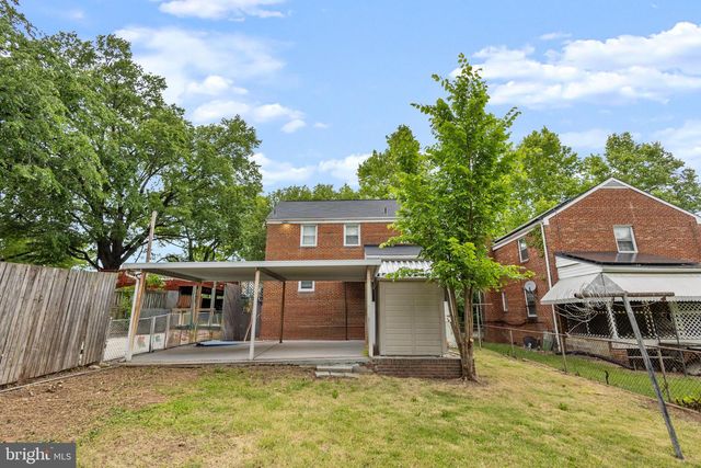 1711 GIRARD ST NE, Washington, DC 20018