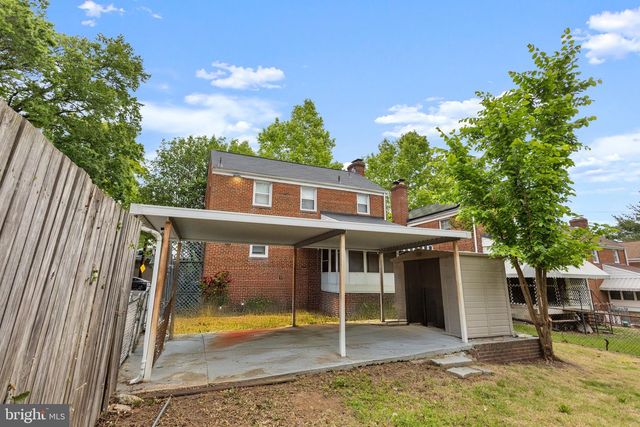 1711 GIRARD ST NE, Washington, DC 20018