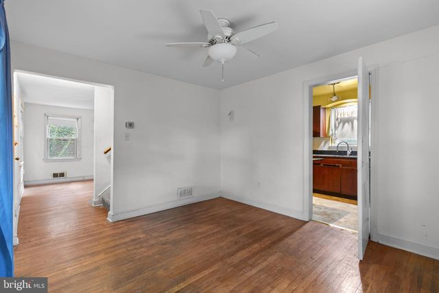 1711 GIRARD ST NE, Washington, DC 20018