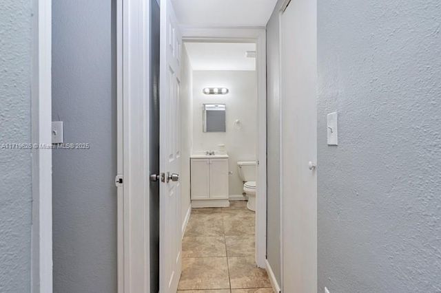 12890 NE 8th Ave 103, North Miami, FL 33161
