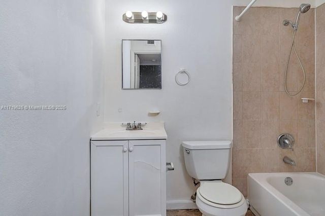 12890 NE 8th Ave 103, North Miami, FL 33161