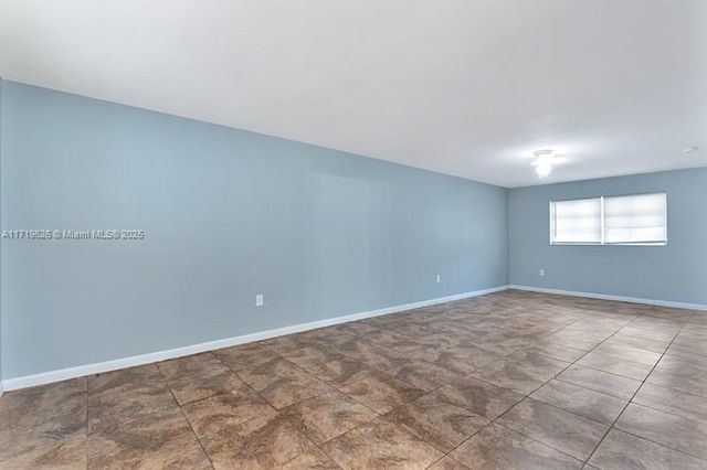 12890 NE 8th Ave 103, North Miami, FL 33161