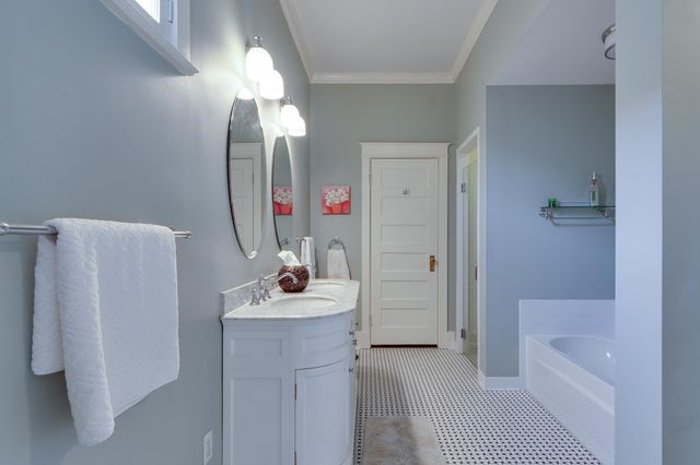 1544 VINTON AVE, Memphis, TN 38104