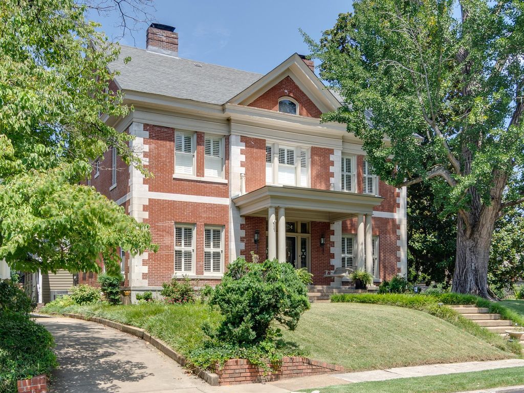 1544 VINTON AVE, Memphis, TN 38104