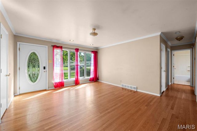 810 Carmelita Lane, Florissant, MO 63031