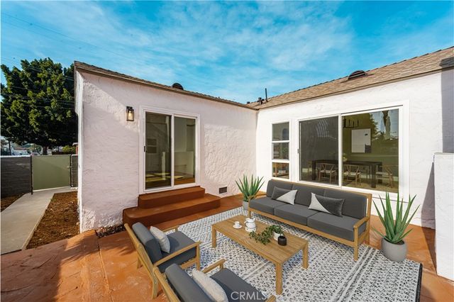 621 S Burris, Compton, CA 90221