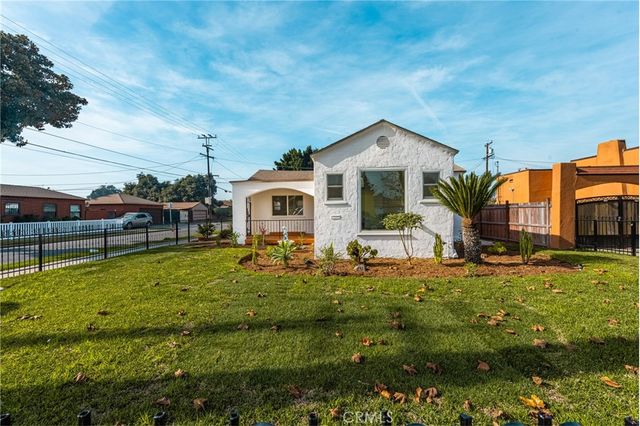 621 S Burris, Compton, CA 90221