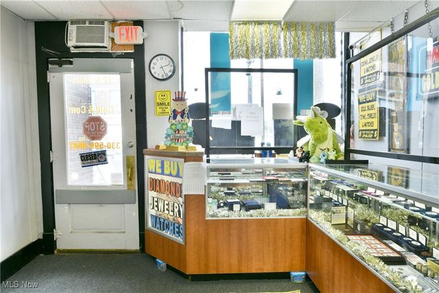 12 - 14 N Main Street, Hubbard, OH 44425