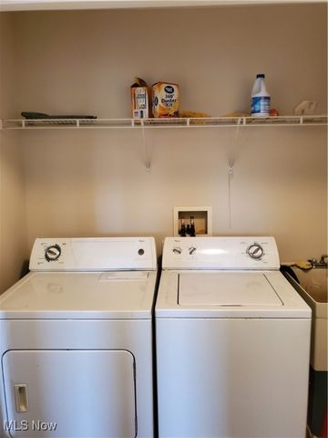 17633 Wildwood Lane 311, Cleveland, OH 44119