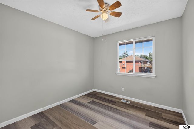 6519 S 32 Street, Omaha, NE 68107
