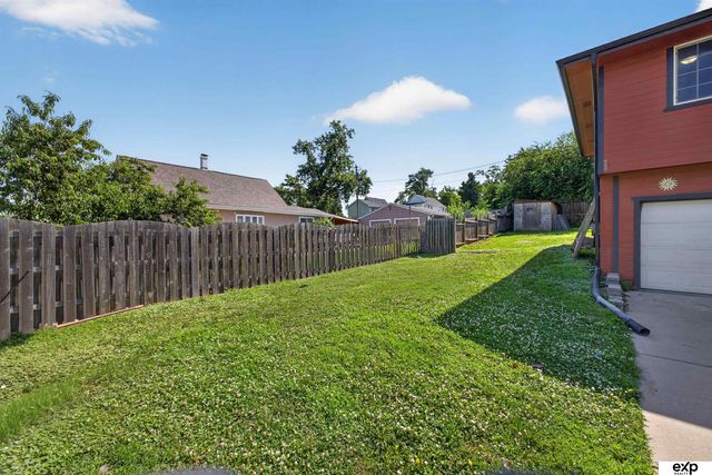6519 S 32 Street, Omaha, NE 68107