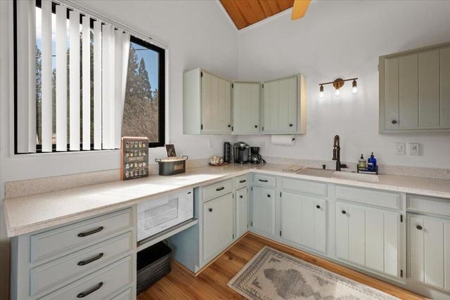 355 Mullins Drive, Big Bear, CA 92314