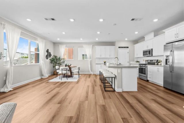 1856 Focus Dr, Chula Vista, CA 91915