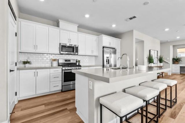 1856 Focus Dr, Chula Vista, CA 91915