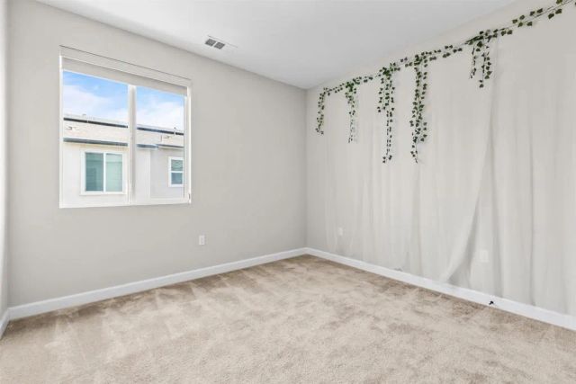 1856 Focus Dr, Chula Vista, CA 91915