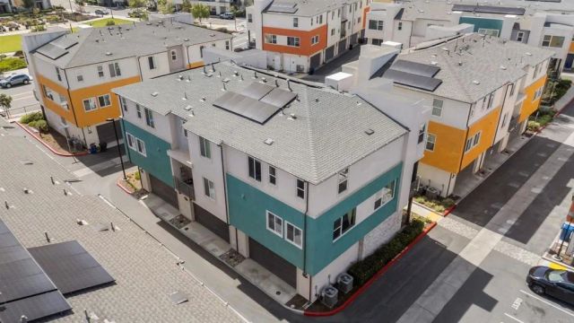 1856 Focus Dr, Chula Vista, CA 91915