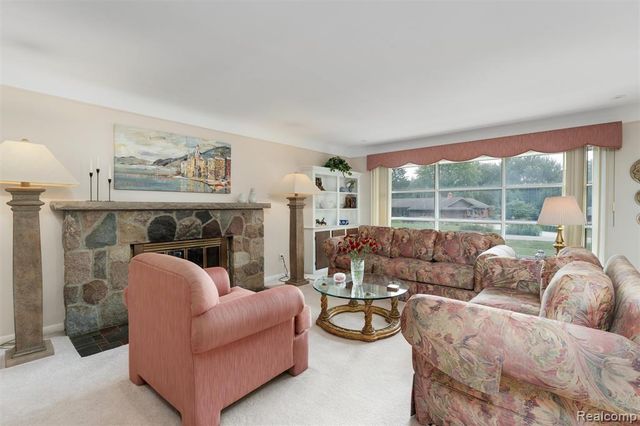24800 N Cromwell Drive, Franklin, MI 48025