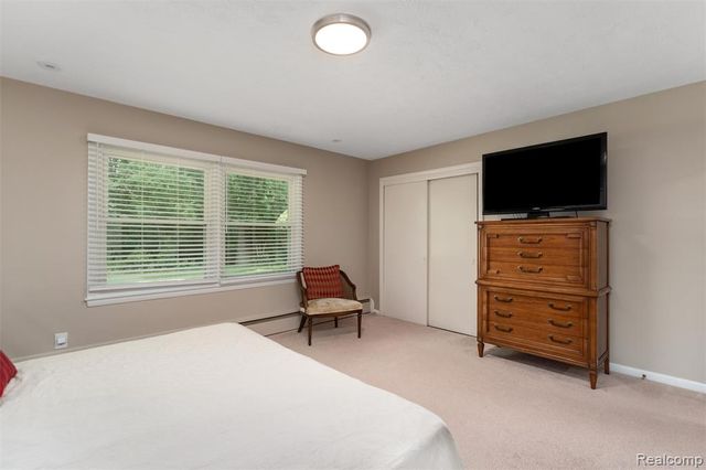 24800 N Cromwell Drive, Franklin, MI 48025