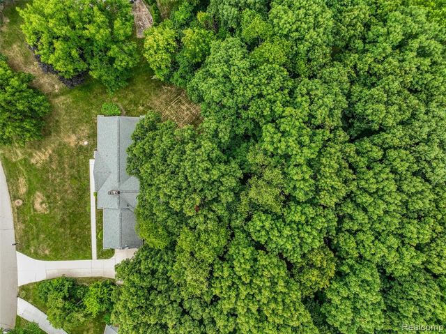 24800 N Cromwell Drive, Franklin, MI 48025