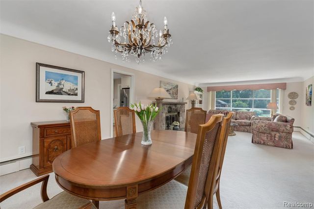 24800 N Cromwell Drive, Franklin, MI 48025