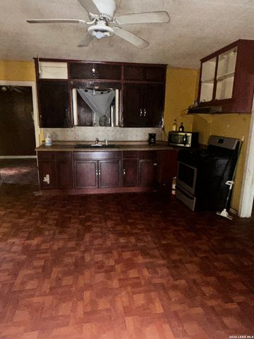 105 Hot Wells Blvd, San Antonio, TX 78223