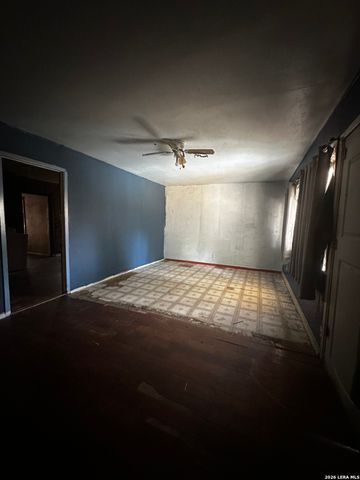 105 Hot Wells Blvd, San Antonio, TX 78223