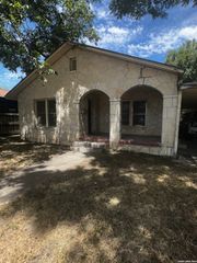 105 Hot Wells Blvd, San Antonio, TX 78223